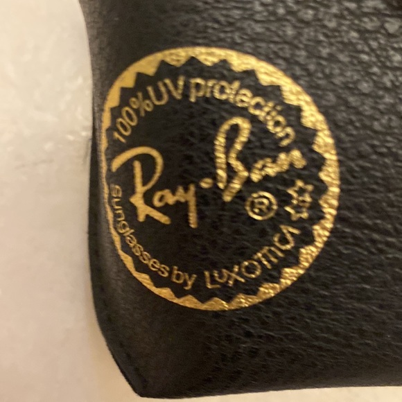 Ray Ban sunglass case - Picture 2 of 4